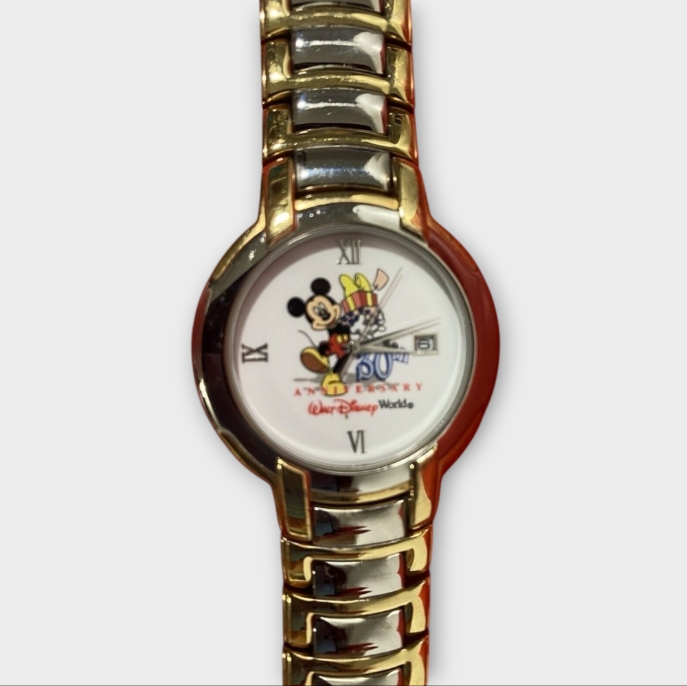 Disney 30th Anniversary Mickey Mouse 2-Tone  Gold/Silver Band w/New Battery